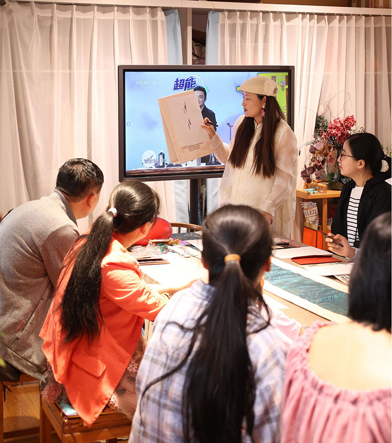 佳利達(dá)物流黨支部舉辦女書文化親子體驗(yàn)活動(dòng)